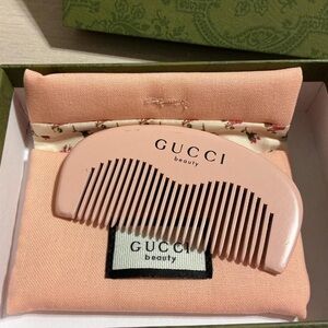Gucci Soft Pink Hair Comb
